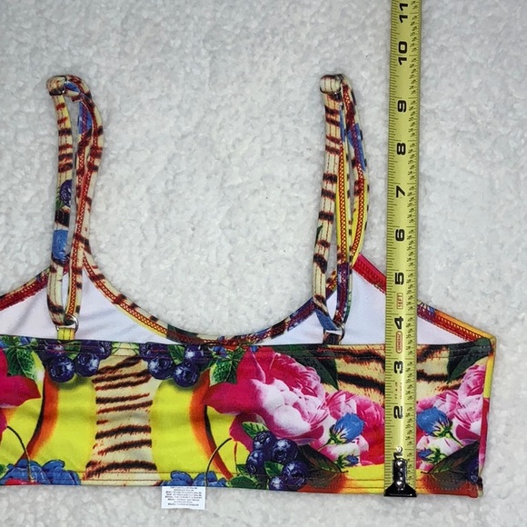 NWT PrettyLittleThing “Wild Fruit Print Low Scoop Neck Bikini Top” (USA Size 2) - Picture 10 of 10